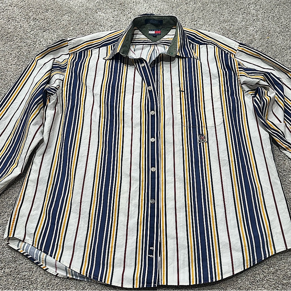 Tommy Hilfiger men’s striped shirt